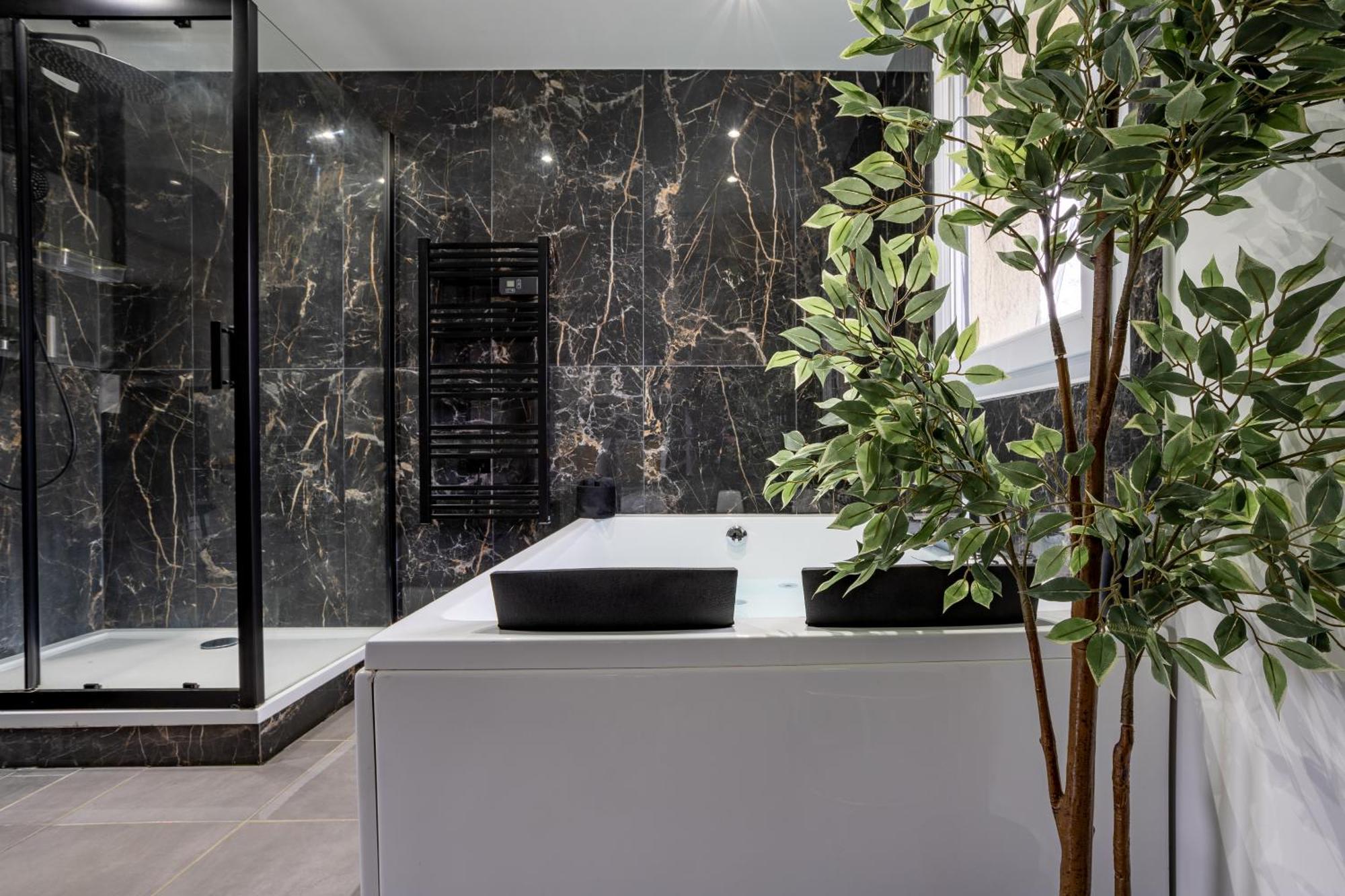 Evasion Romantique Avec Jacuzzi Savigny-le-Temple Exterior photo