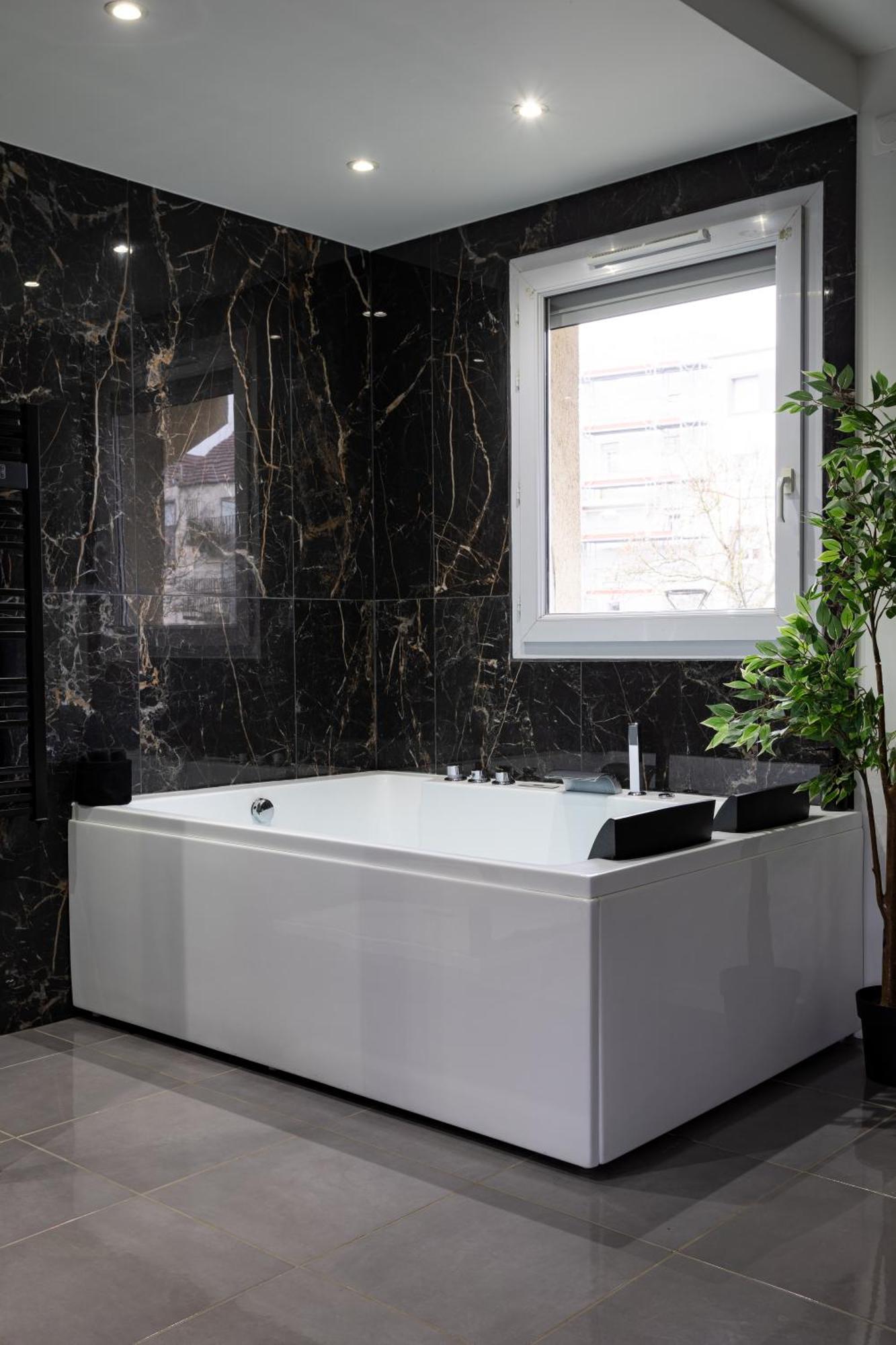 Evasion Romantique Avec Jacuzzi Savigny-le-Temple Exterior photo